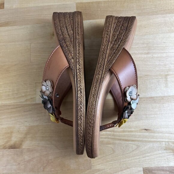 TUSCANY BY EASY STREET Giordana 3D Flower Floral Brown Thong Sandals Wedge 6.5 W - Picture 8 of 11